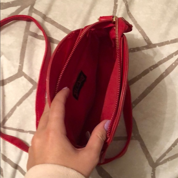 Red LOVE Crossbody Purse❤️ - Picture 5 of 5
